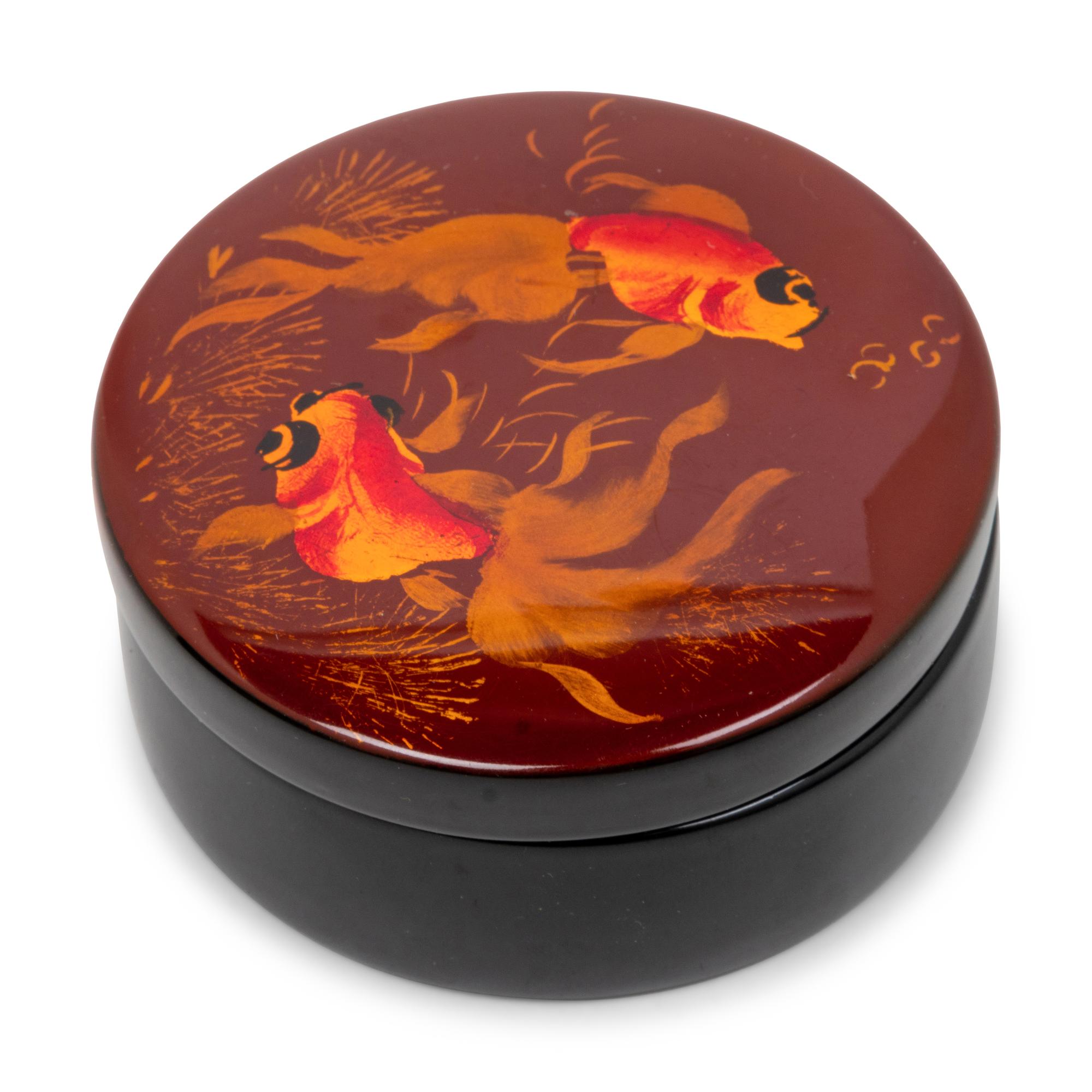 10 Chinese and Japanese Covered Boxes