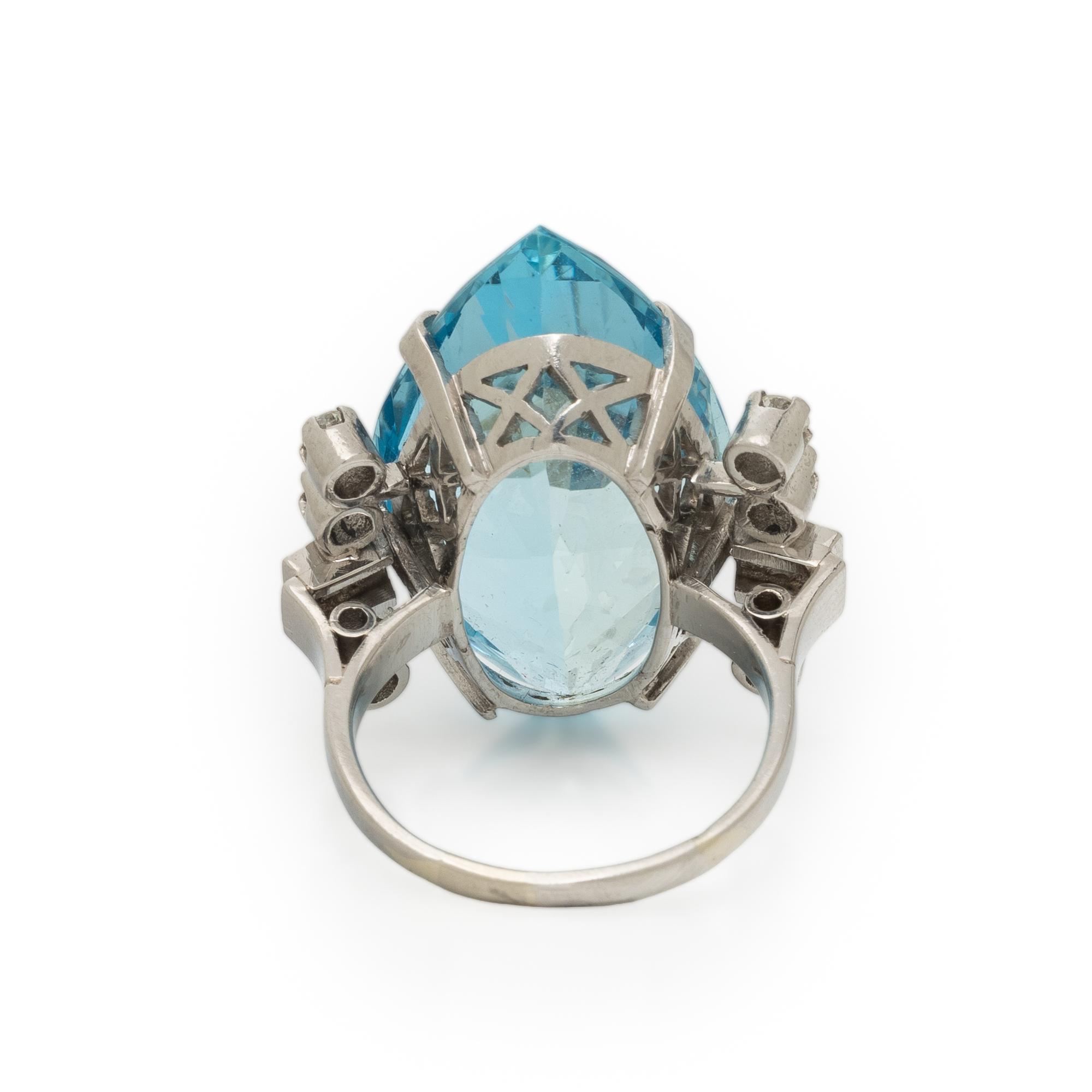 AQUAMARINE, DIAMOND, AND PLATINUM RING