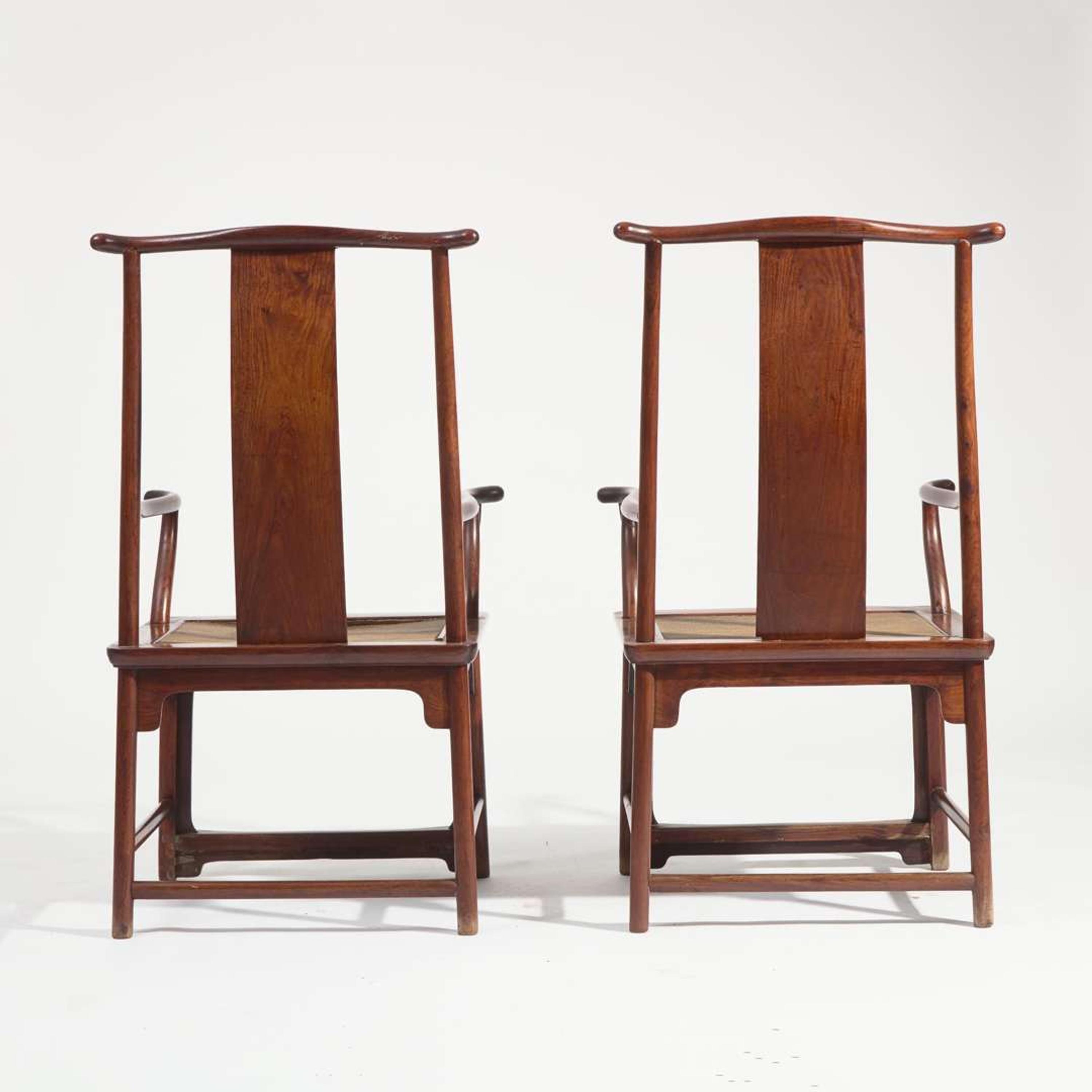 A pair of Chinese huanghuali armchairs, Sichutou Guanmaoyi 黄花梨四出頭官帽椅一對 Late Ming to Qing dynasty 晚明或清
