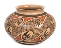 Fannie Nampeyo (Hopi, 1900-1987) Pottery Jar Height 5 1/4 x diameter 7 inches.