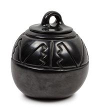 Blackware Bean Pot with Lid