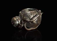 A Chinese patinated bronze peach-form coupe, Qing dynasty, 18th/19th century 銅加漆桃形水丞 清 十八至十九世紀