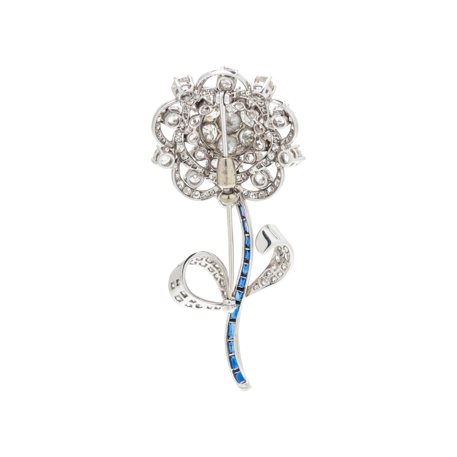 DIAMOND AND SAPPHIRE FLOWER BROOCH