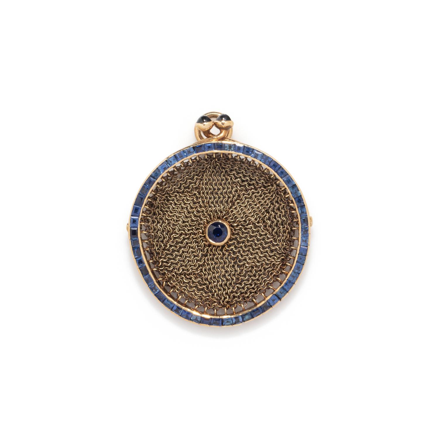 YELLOW GOLD AND SAPPHIRE MESH COIN PURSE PENDANT