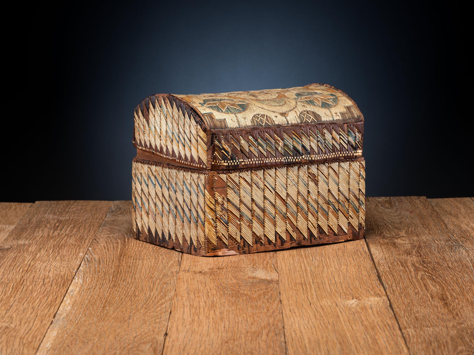 Mi'kmaq Quilled Birchbark Box