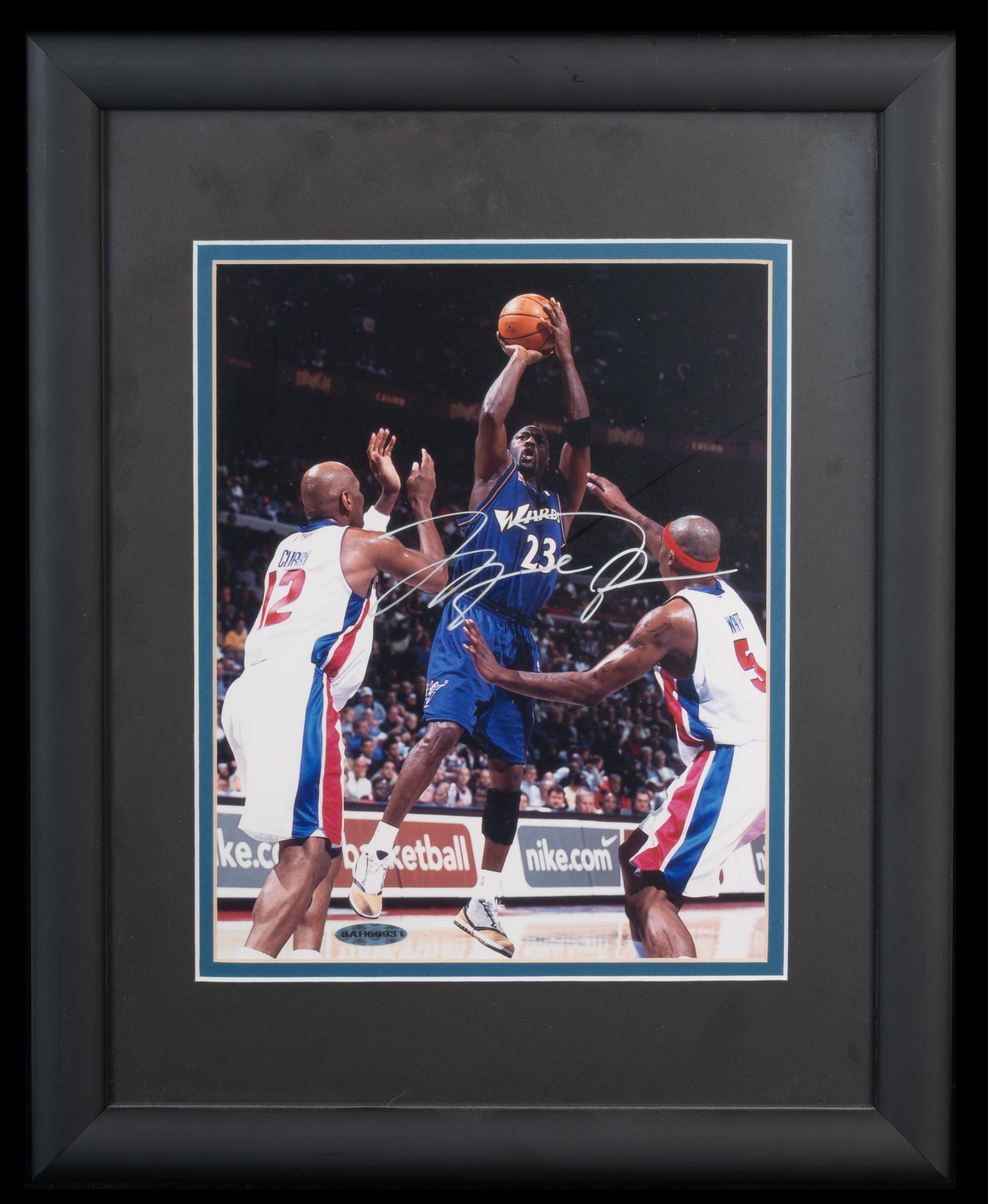 A Michael Jordan Washington Wizards Signed Autograph Photograph (Upper Deck Authenticated)
