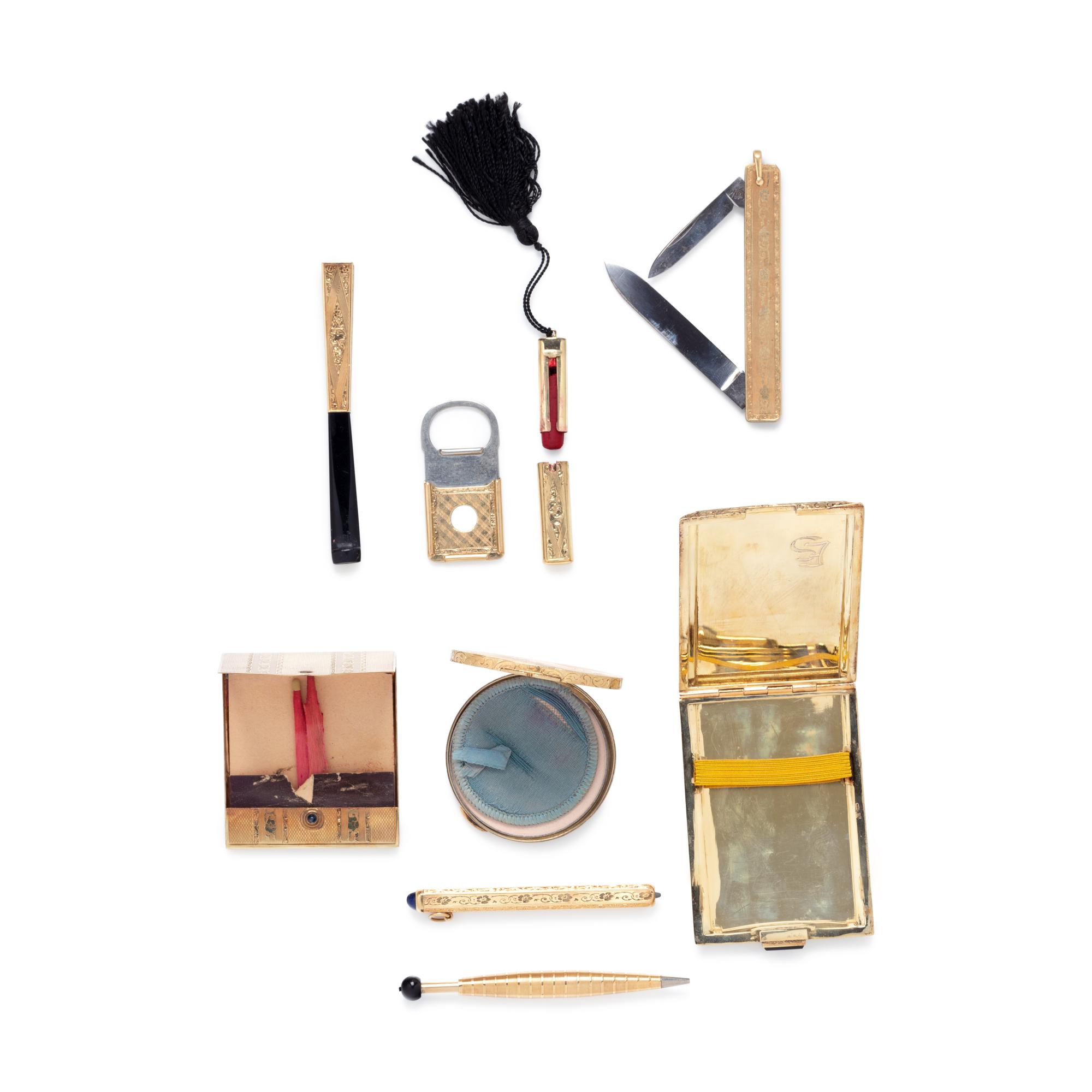 COLLECTION OF ANTIQUE YELLOW GOLD ACCESSORIES