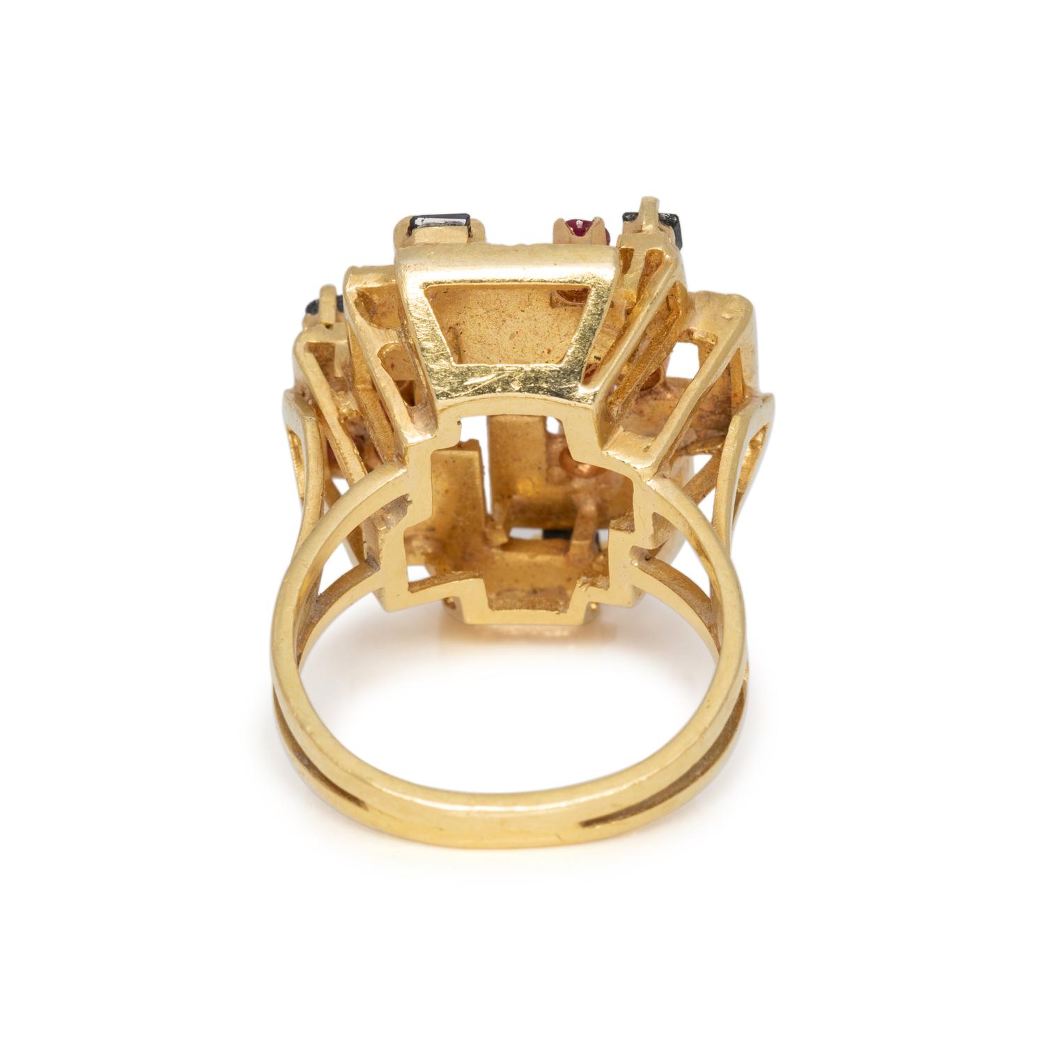 YELLOW GOLD, RUBY AND SAPPHIRE RING