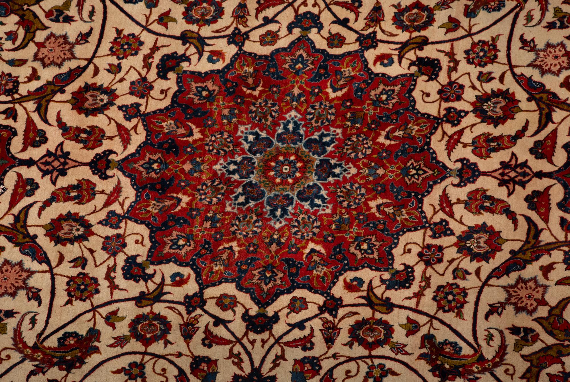 An lsphahan Wool Rug — 20th Century
