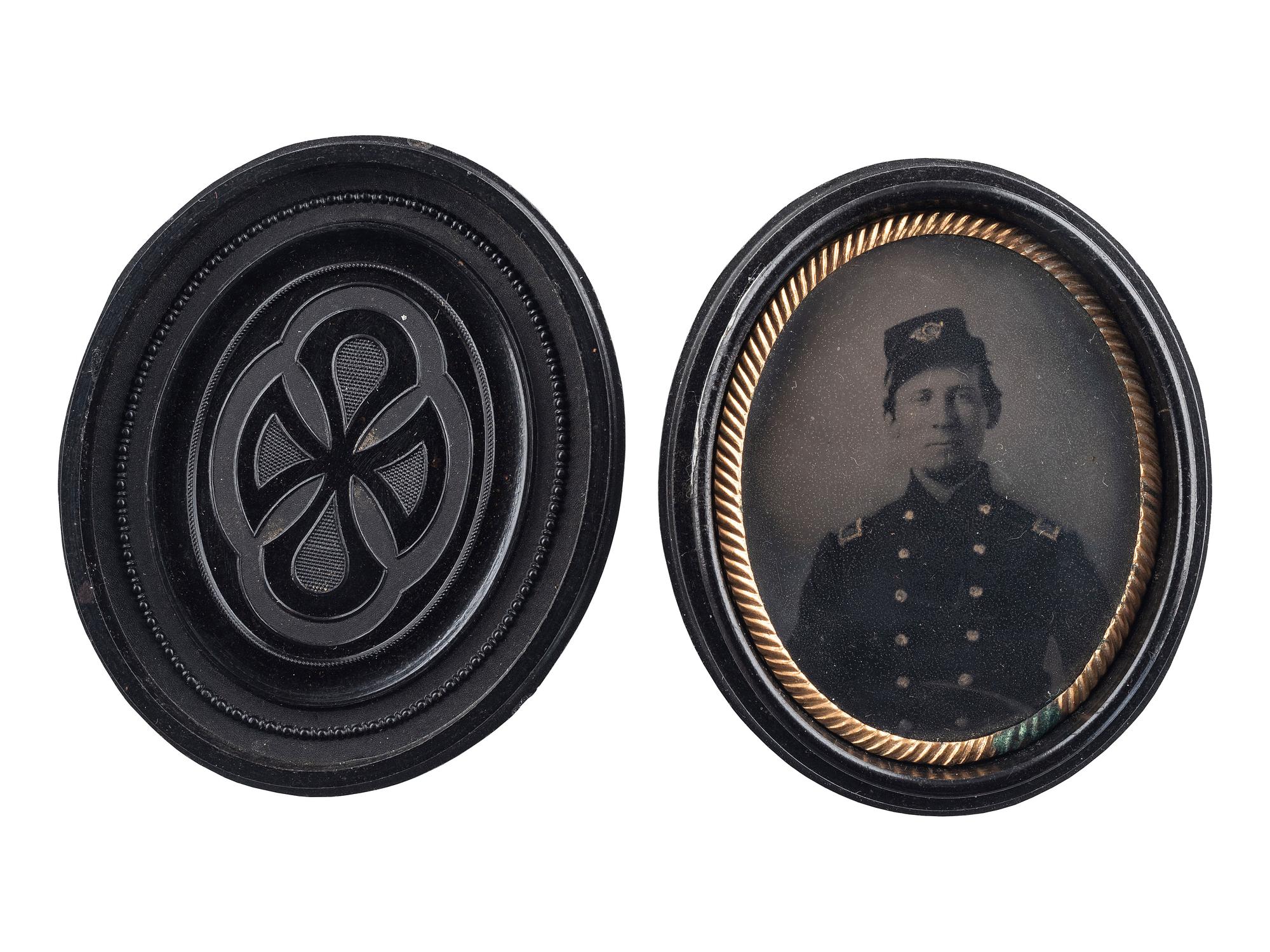 [CIVIL WAR]. A group of 9 ambrotypes and tintypes of Civil War soldiers, some armed, comprising: