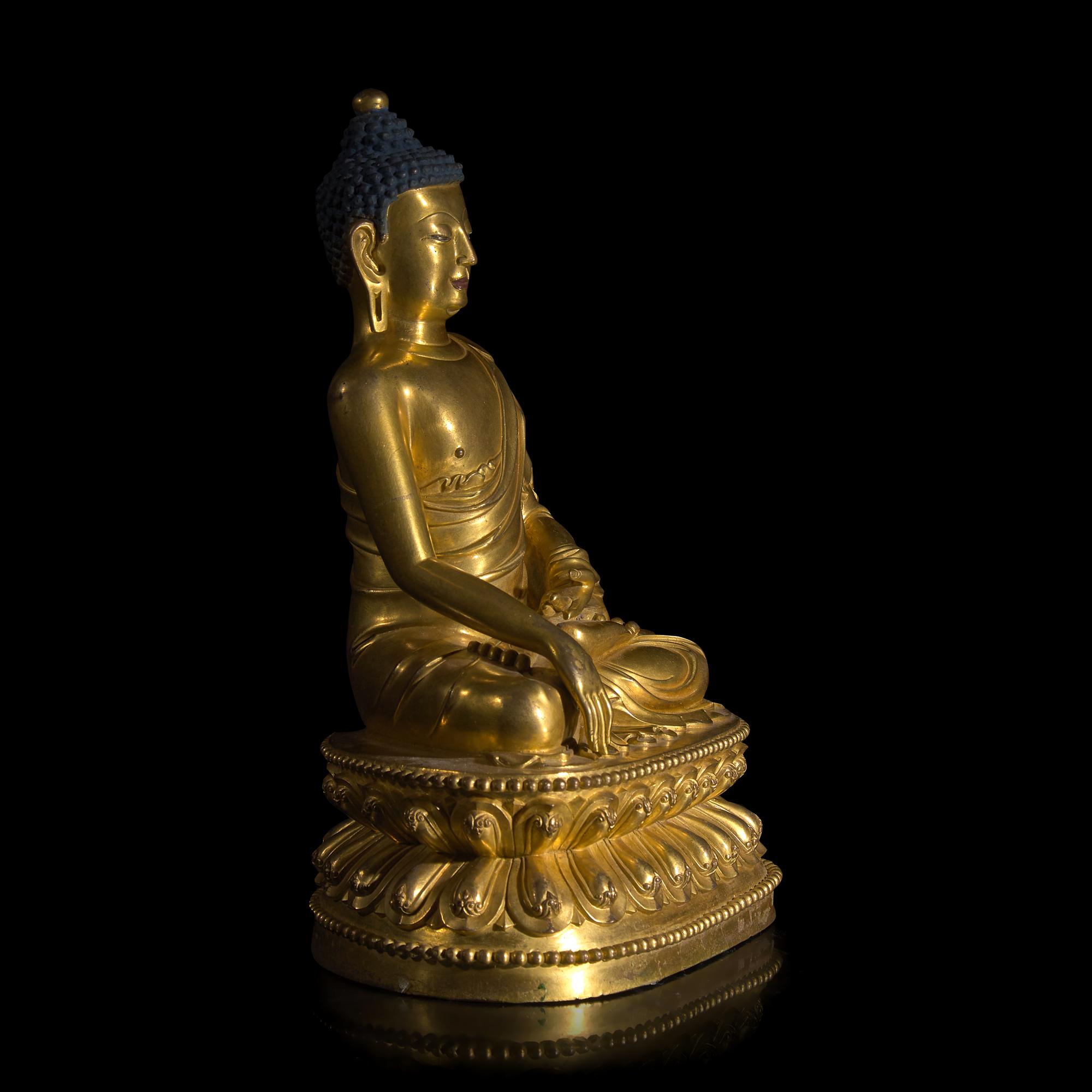 A Chinese Gilt Bronze Figure of Buddha Shakyamuni, 20th Century 近代 銅鎏金釋迦牟尼坐像