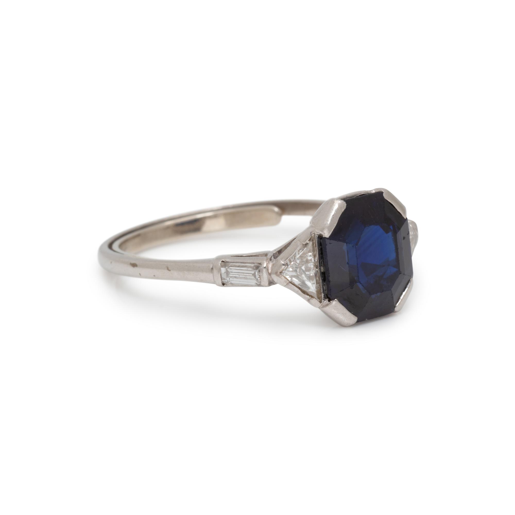 SAPPHIRE AND DIAMOND RING