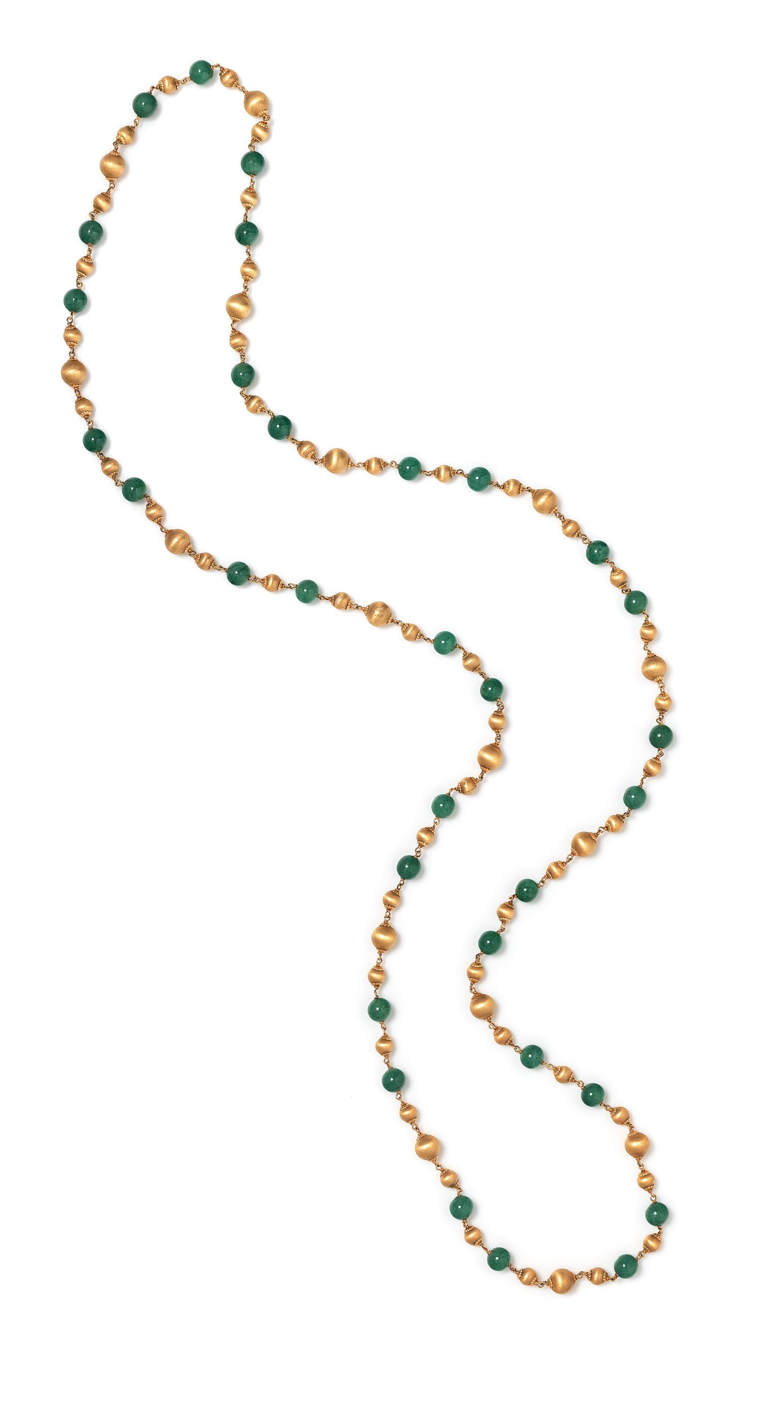 YELLOW GOLD AND AVENTURINE NECKLACE