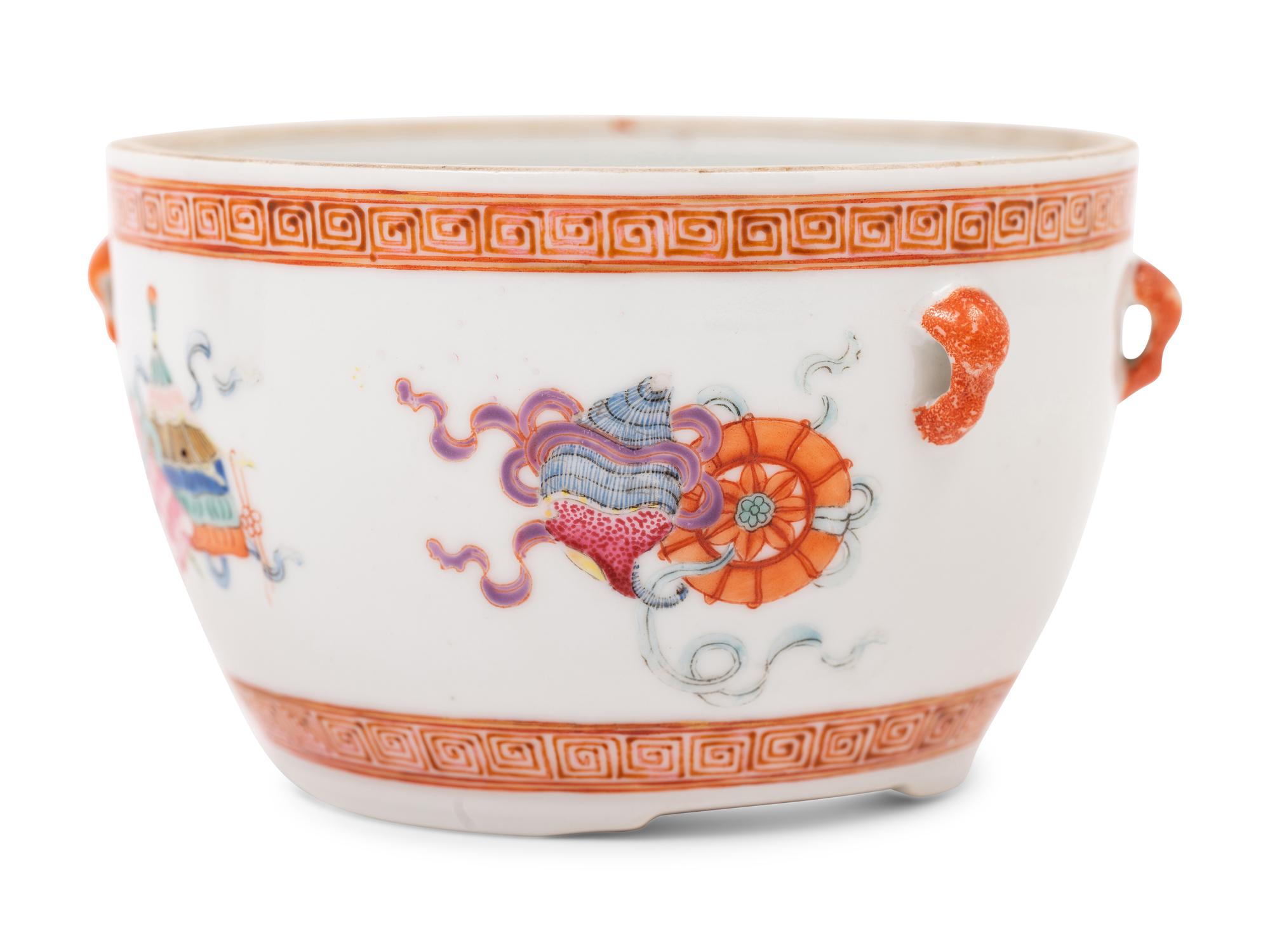 A Pair of Chinese Famille Rose Porcelain Bowls