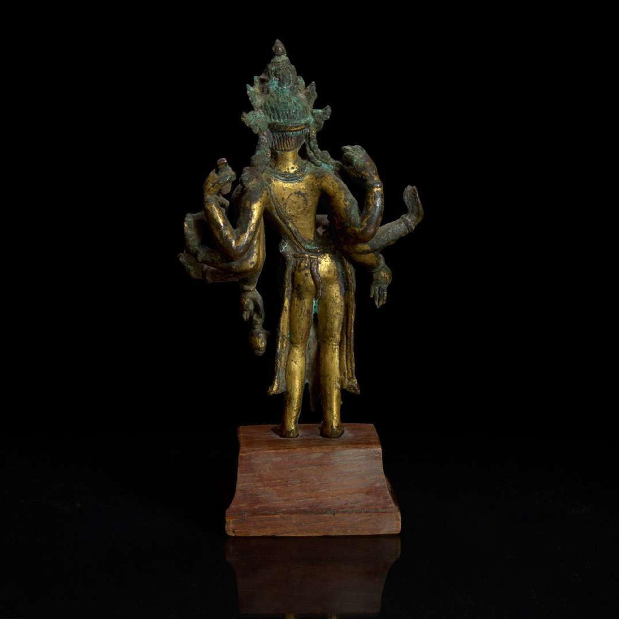A Nepalese gilt copper alloy figure of Amoghapasha 尼泊尔六臂观音鎏金铜合金造像 12th century or later ???????