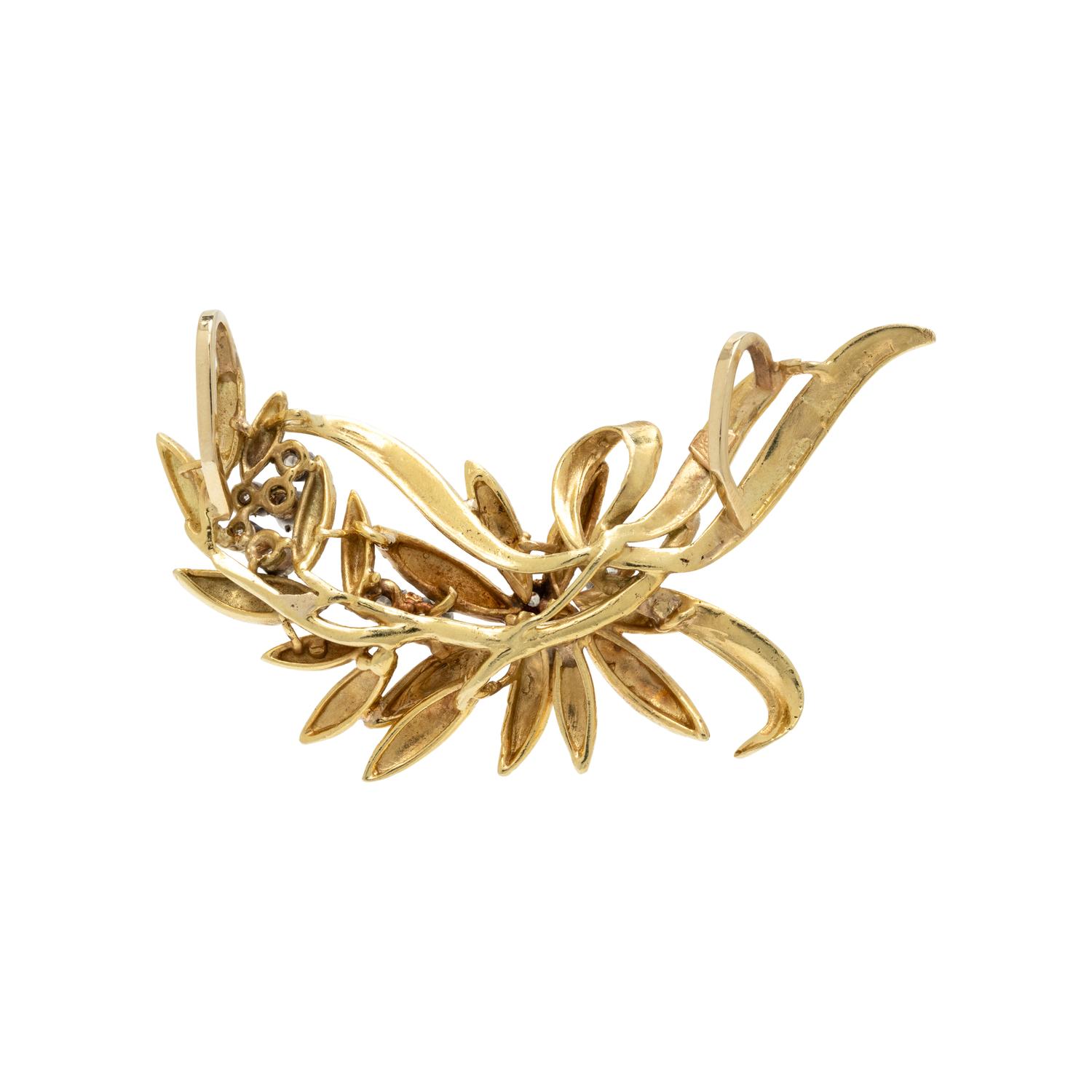 YELLOW GOLD AND DIAMOND PENDANT