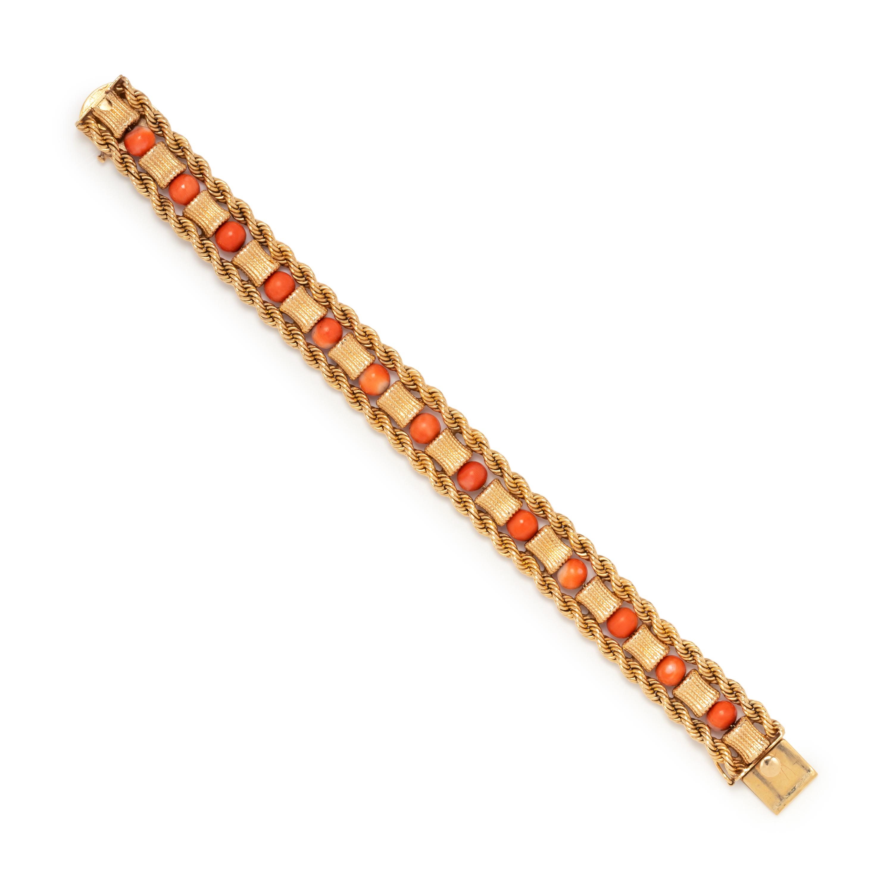 YELLOW GOLD AND CORAL BRACELET