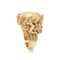 YELLOW GOLD AND OPAL RING