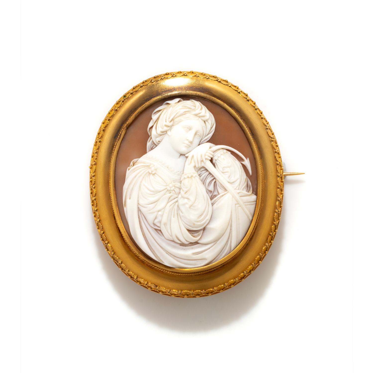 ANTIQUE, SHELL CAMEO AND YELLOW GOLD BROOCH