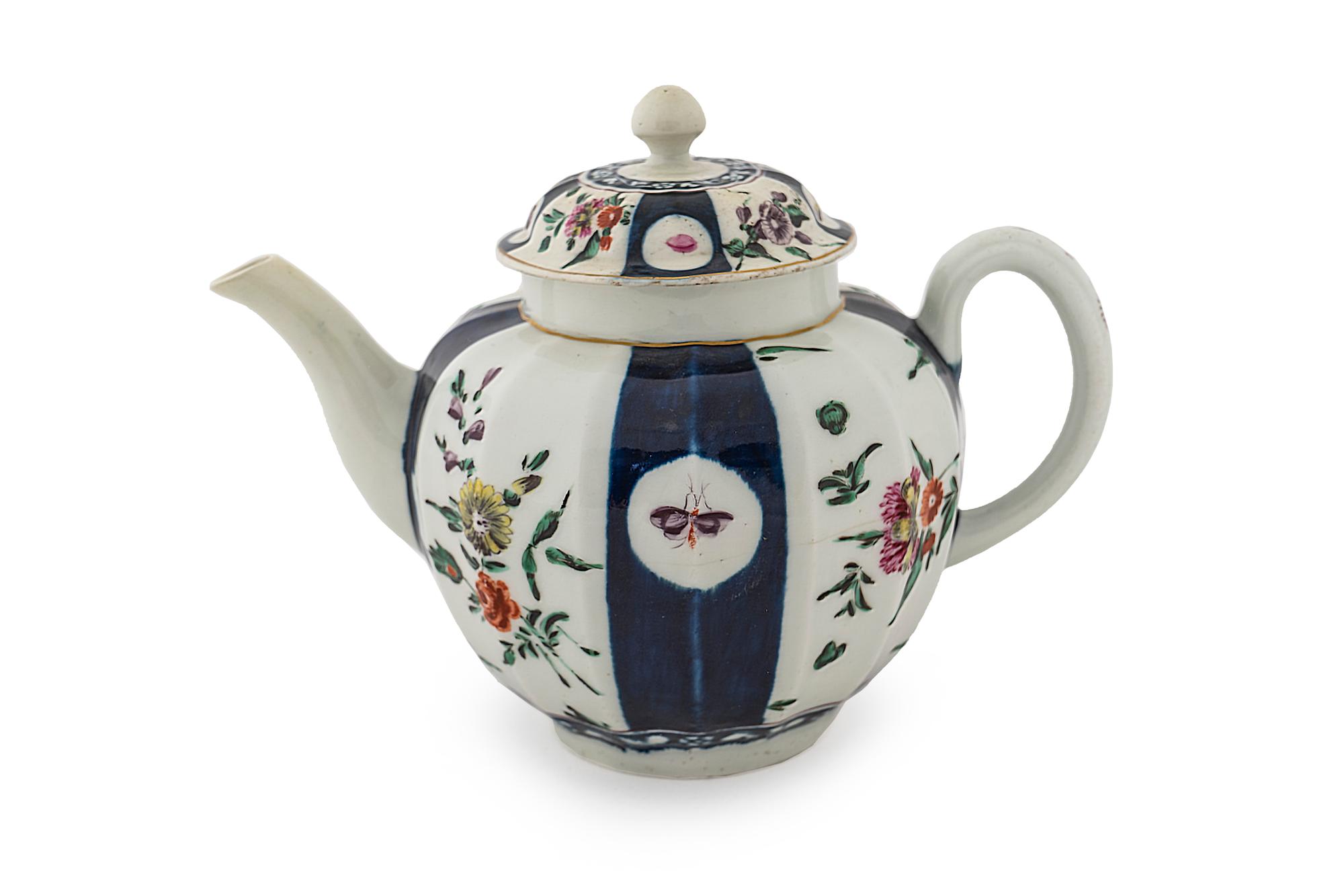 A Worcester Porcelain Teapot — 18TH CENTURY