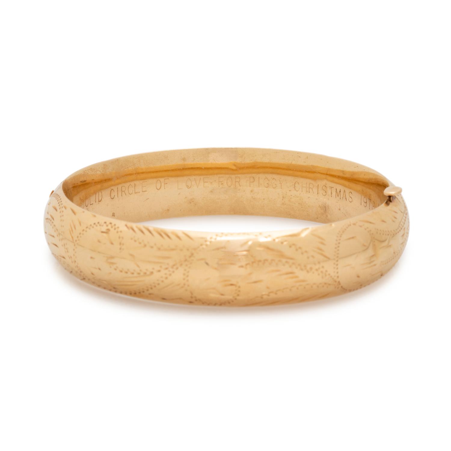 VINTAGE, YELLOW GOLD BANGLE BRACELET