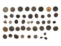 [MILITARIA]. 40+ British buttons from the Estate of Carroll J. Delery III. Revolutionary War-1800s.