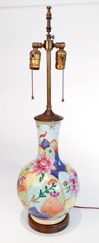 A Chinese Export Tobacco Leaf Pattern Vase Height 28 1/2 inches. — 20TH CENTURY