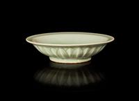 A Chinese Longquan celadon "Double Fish" dish, Southern Song to Yuan dynasty 龍泉窯雙魚盤 南宋至元