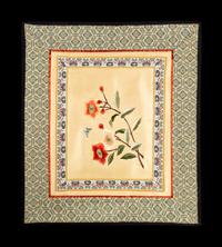 A Collection of 33 Chinese Embroidered Silk Panels 近代 綉片33幅