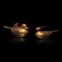 A Pair of Japanese Gold Lacquer Mandarin Duck-Form Covered Boxes, Oshidori , 18th-19th Century — 日本江戶-明治時期 金漆彩繪鴛鴦蓋盒一對