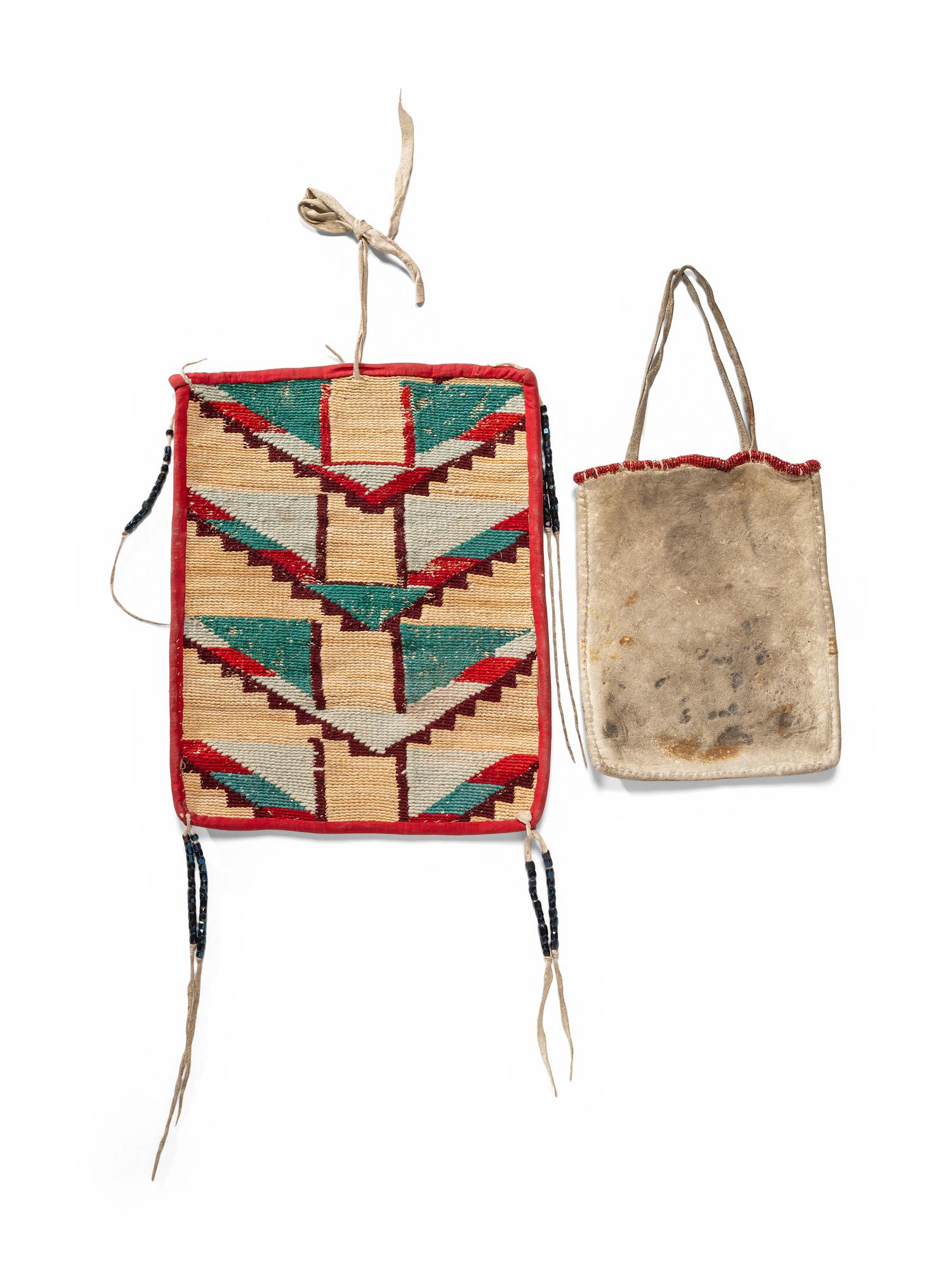 Plateau Beaded Flat Bags