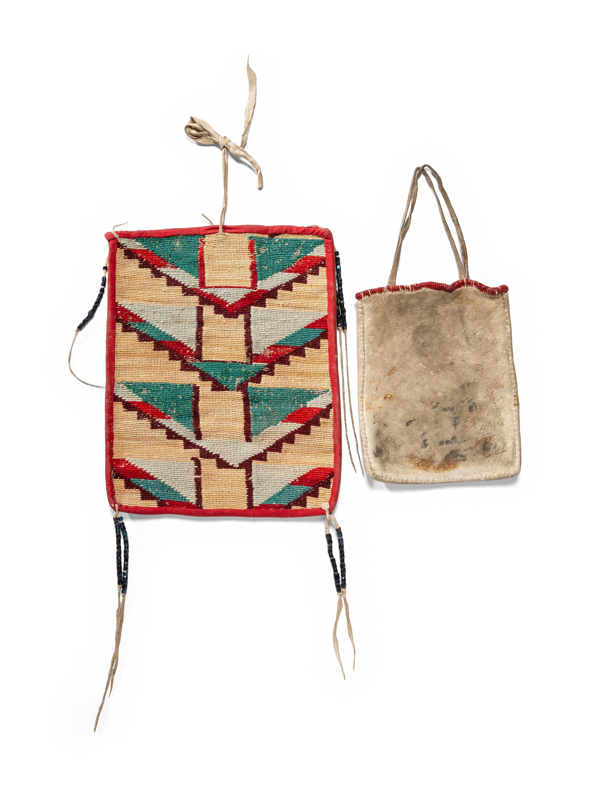 Plateau Beaded Flat Bags