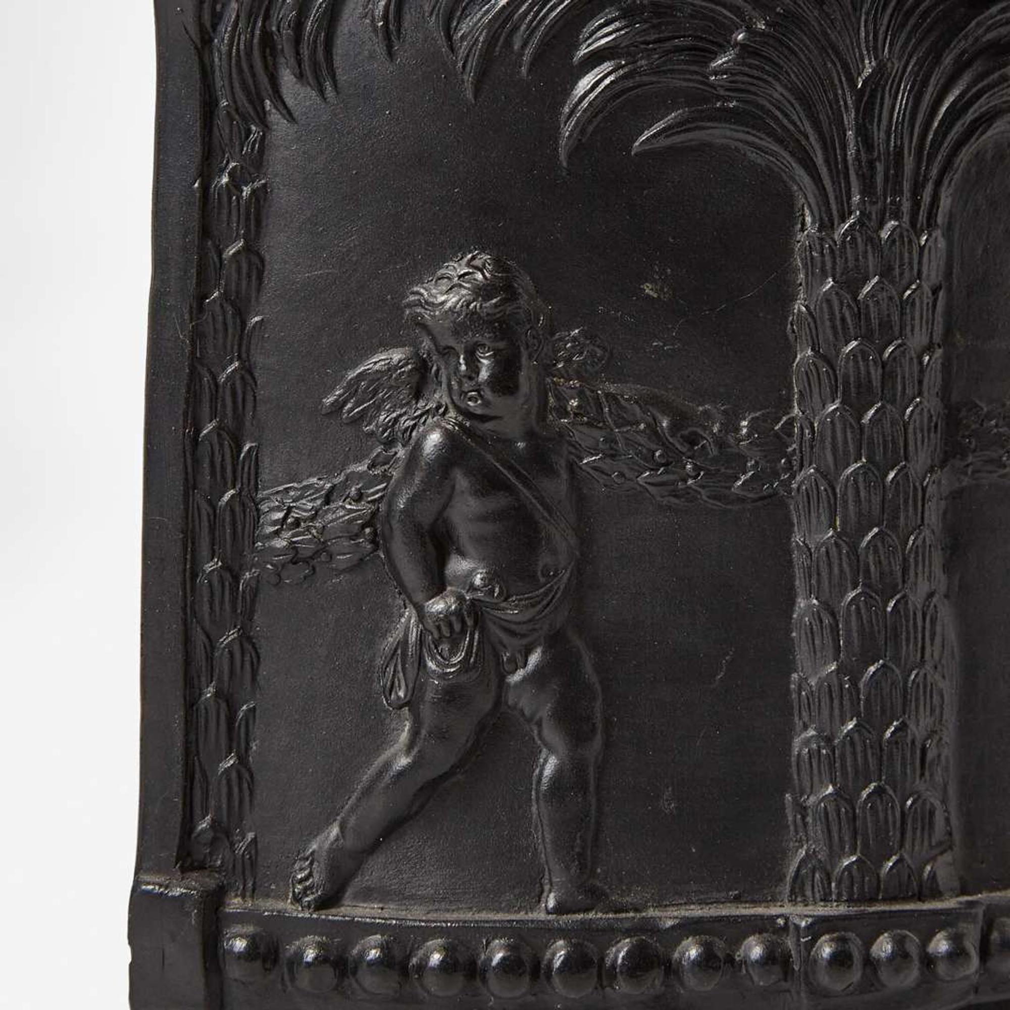 A Wedgwood Black Basalt Crocus Pot UK, circa 1800