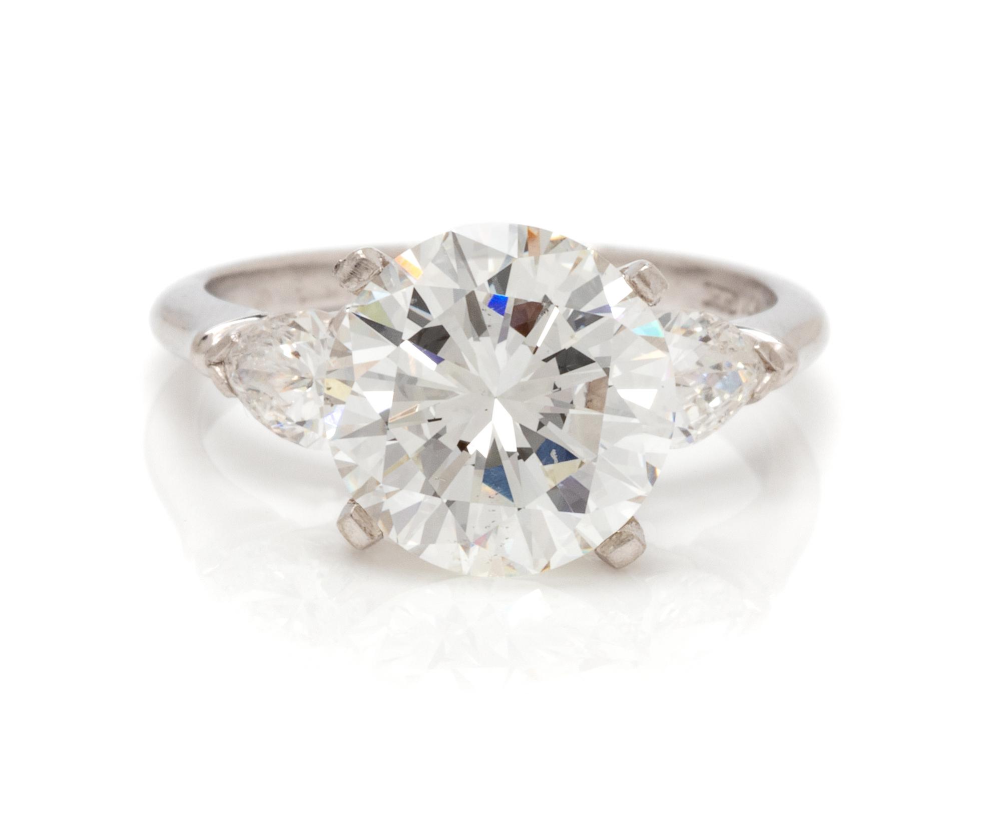 A Platinum and Diamond Ring, 3.40 dwts.