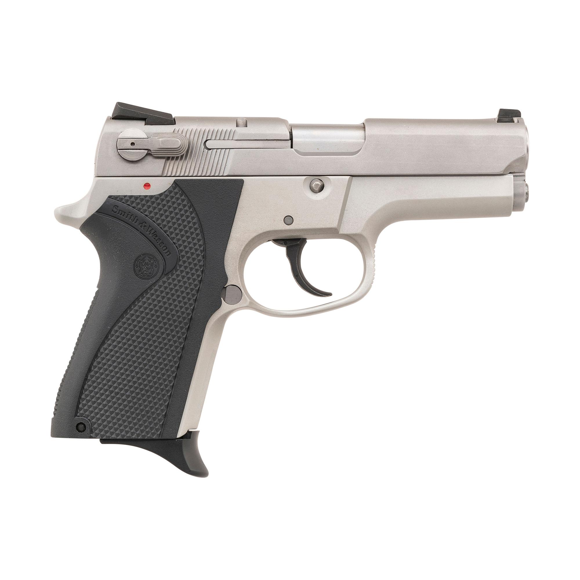 *Smith & Wesson Model 6906 in Box with Accessories
