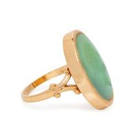 YELLOW GOLD AND CHRYROPRASE INTAGLIO RING