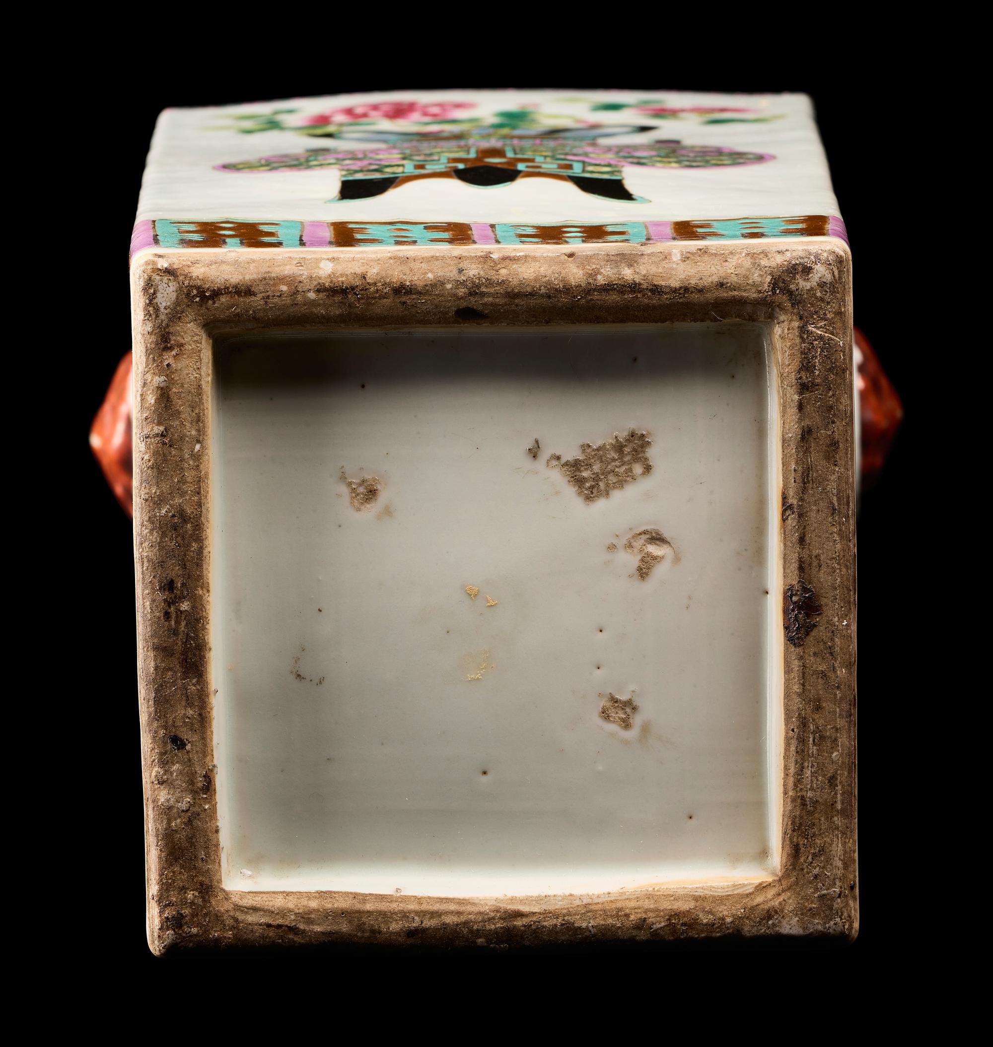 A Chinese Porcelain Vase