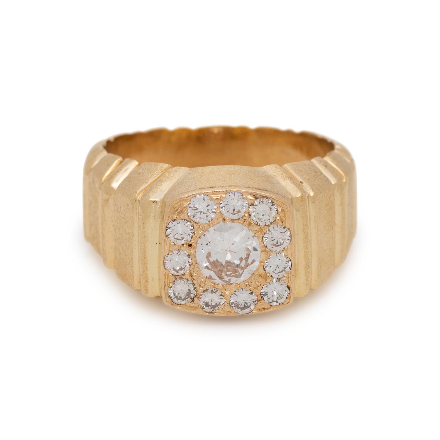 YELLOW GOLD AND DIAMOND RING