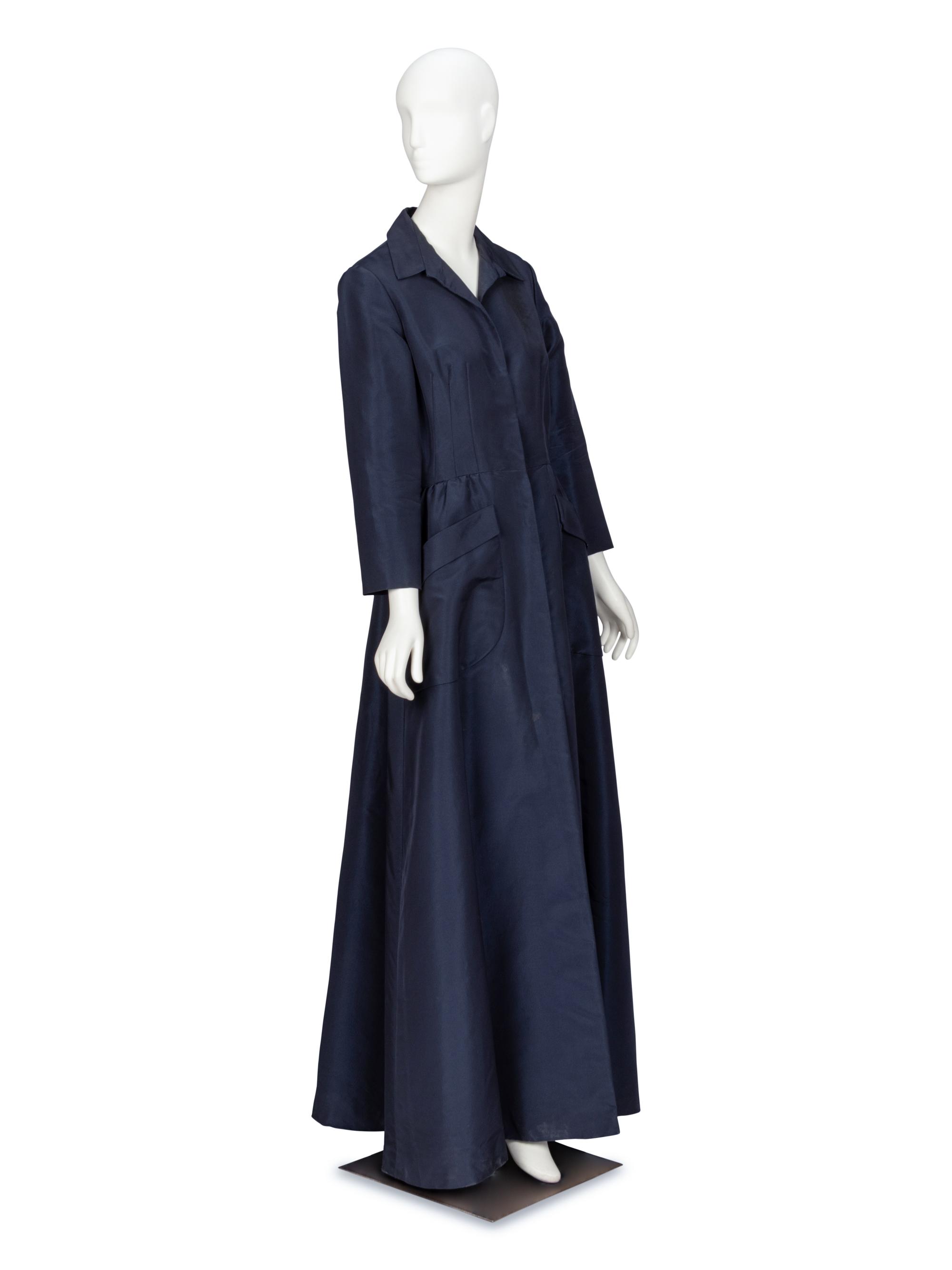 Oscar de la Renta, Navy Long Sleeve Gown
