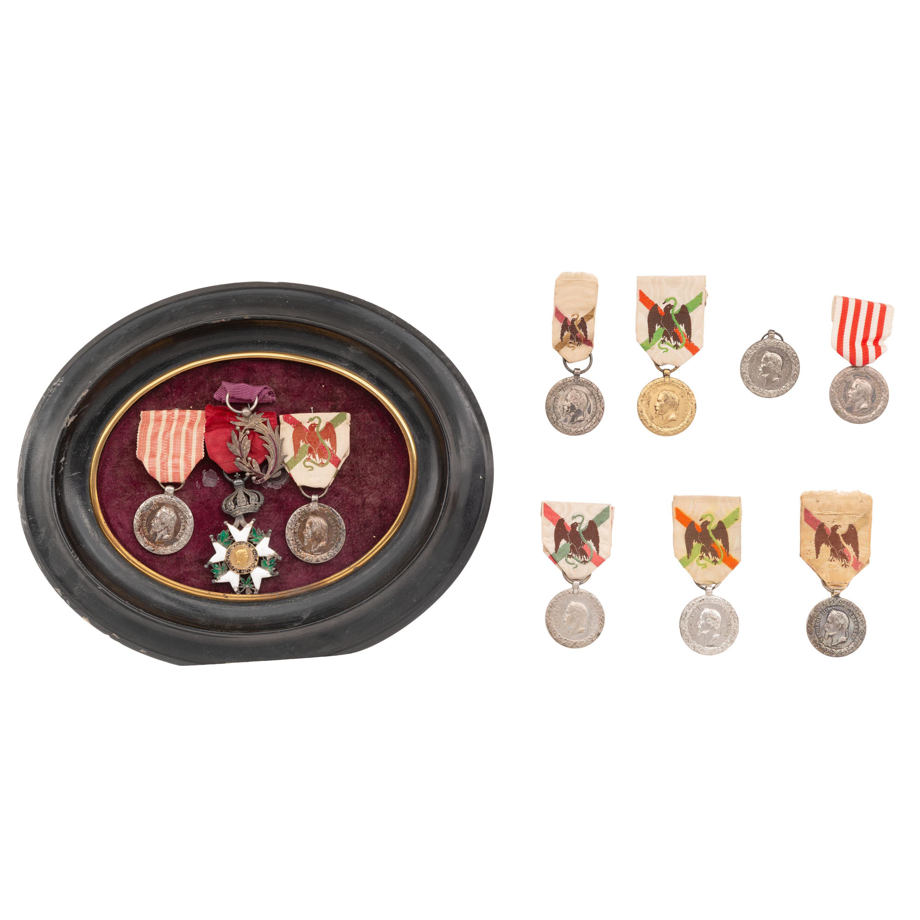 [Militaria] 11 medals related to the 19th century French invasion of Mexico.