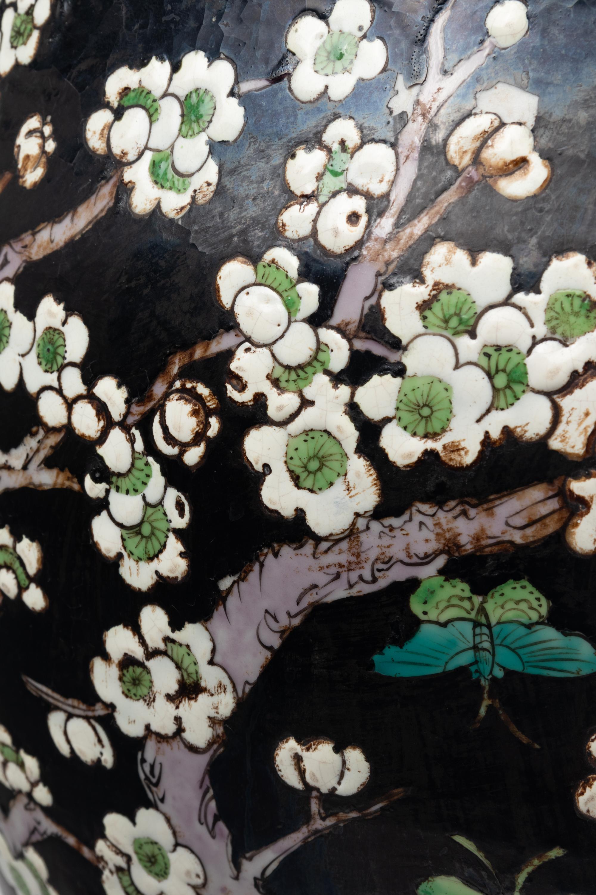 Two Chinese Export Porcelain Jardinières