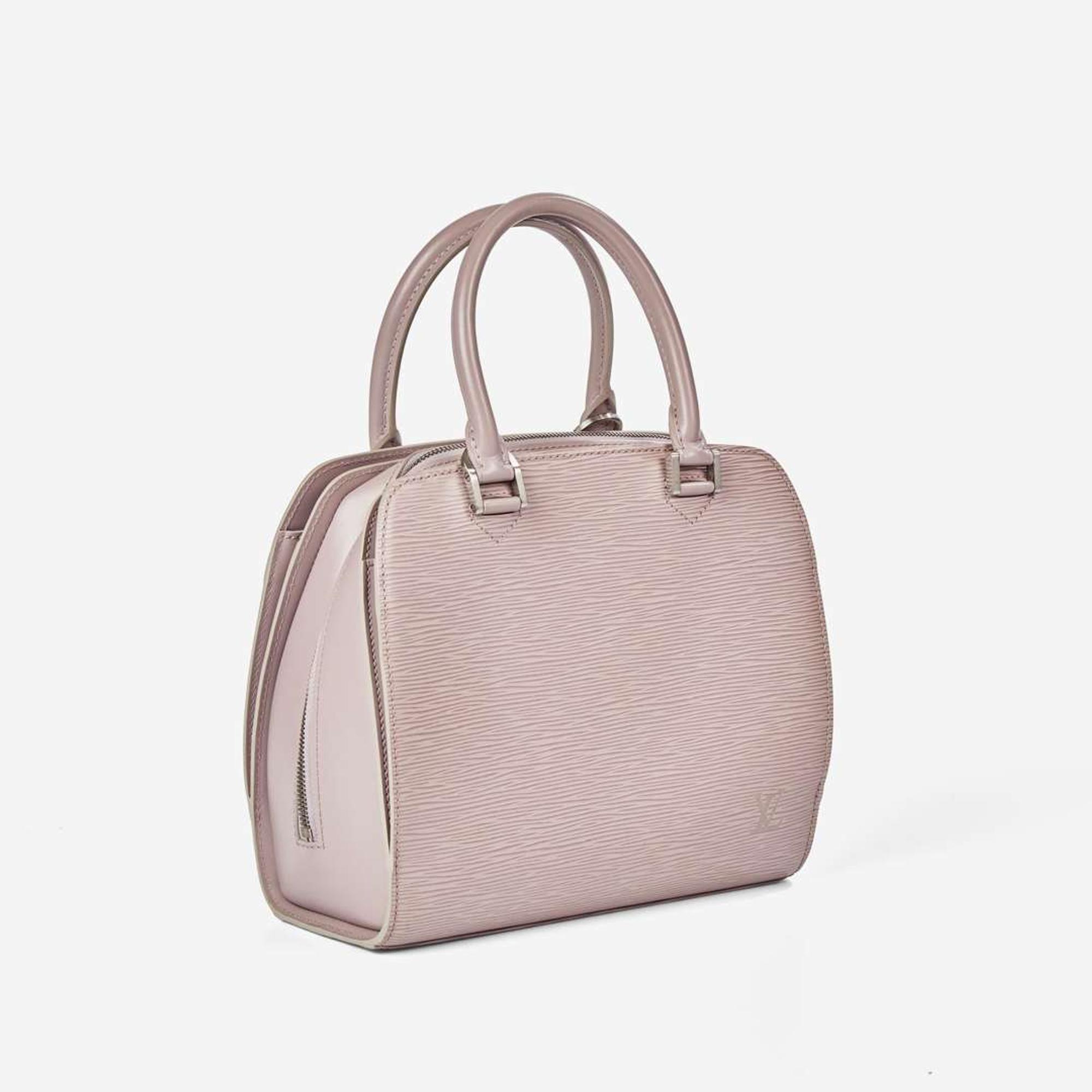 Louis Vuitton Lilac Epi Leather Pont-Neuf Louis Vuitton
