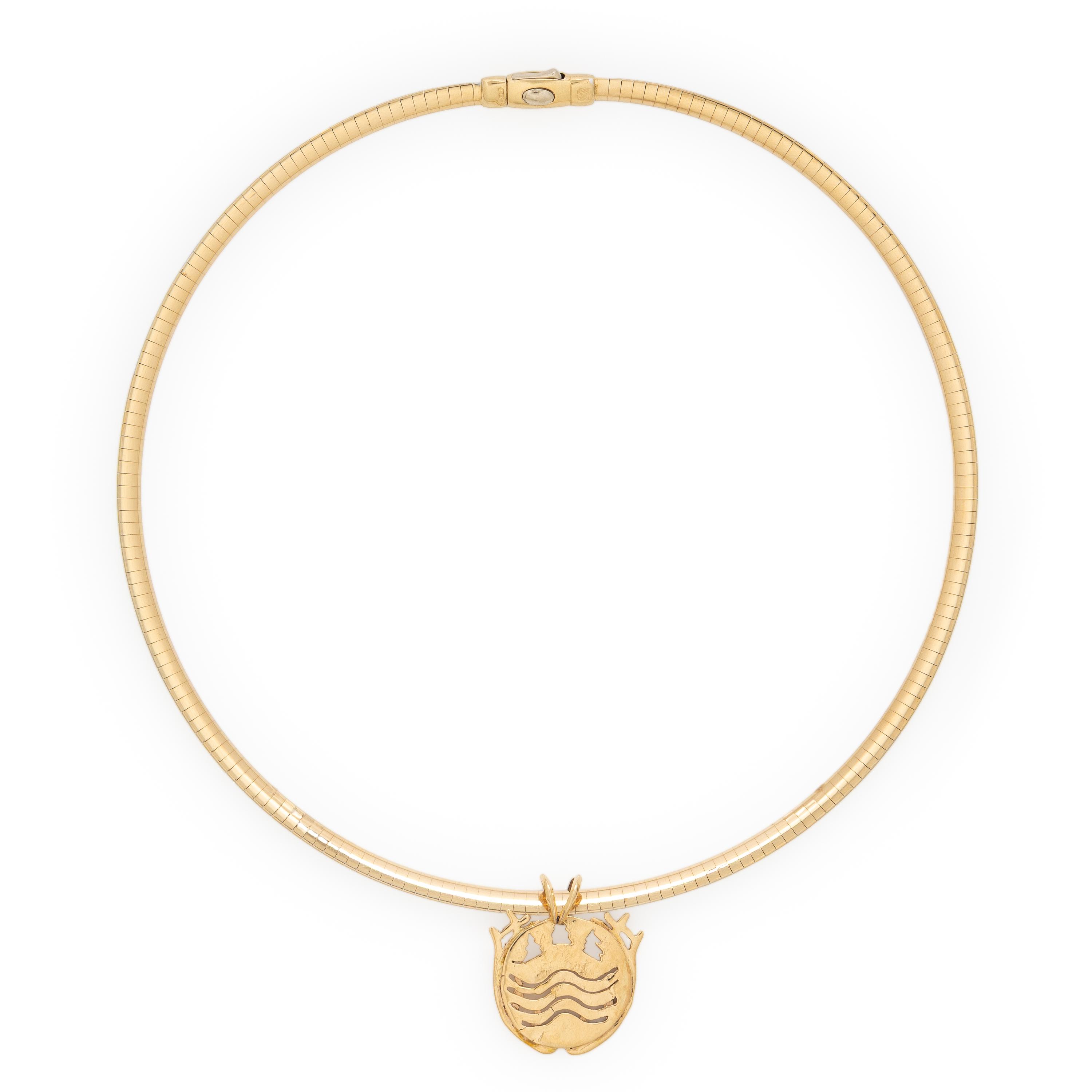 Yellow Gold Pendant and Bicolor Gold Omega Chain