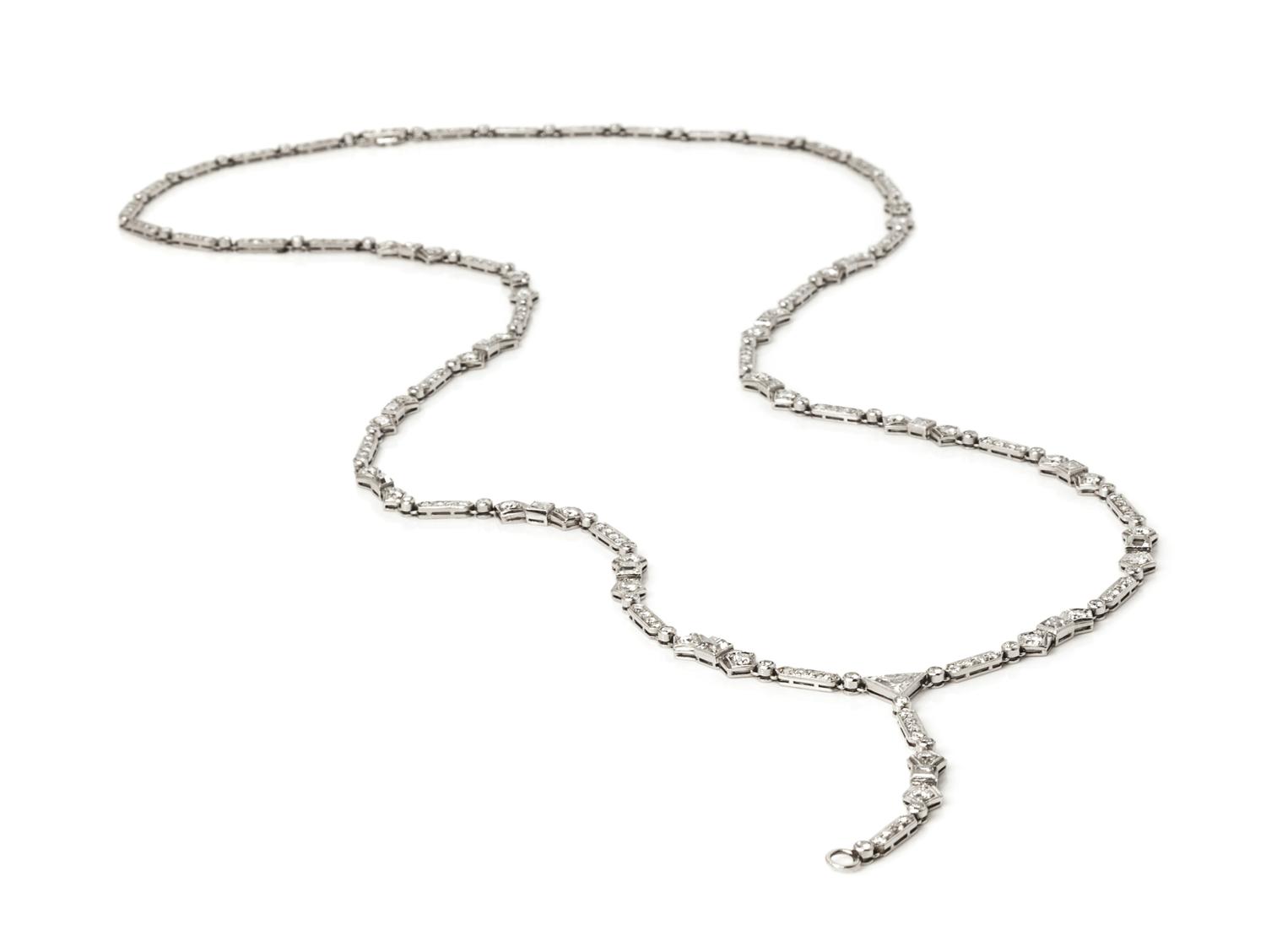 A Platinum and Diamond Longchain Lavaliere Necklace, Circa 1920, 21.20 dwts.