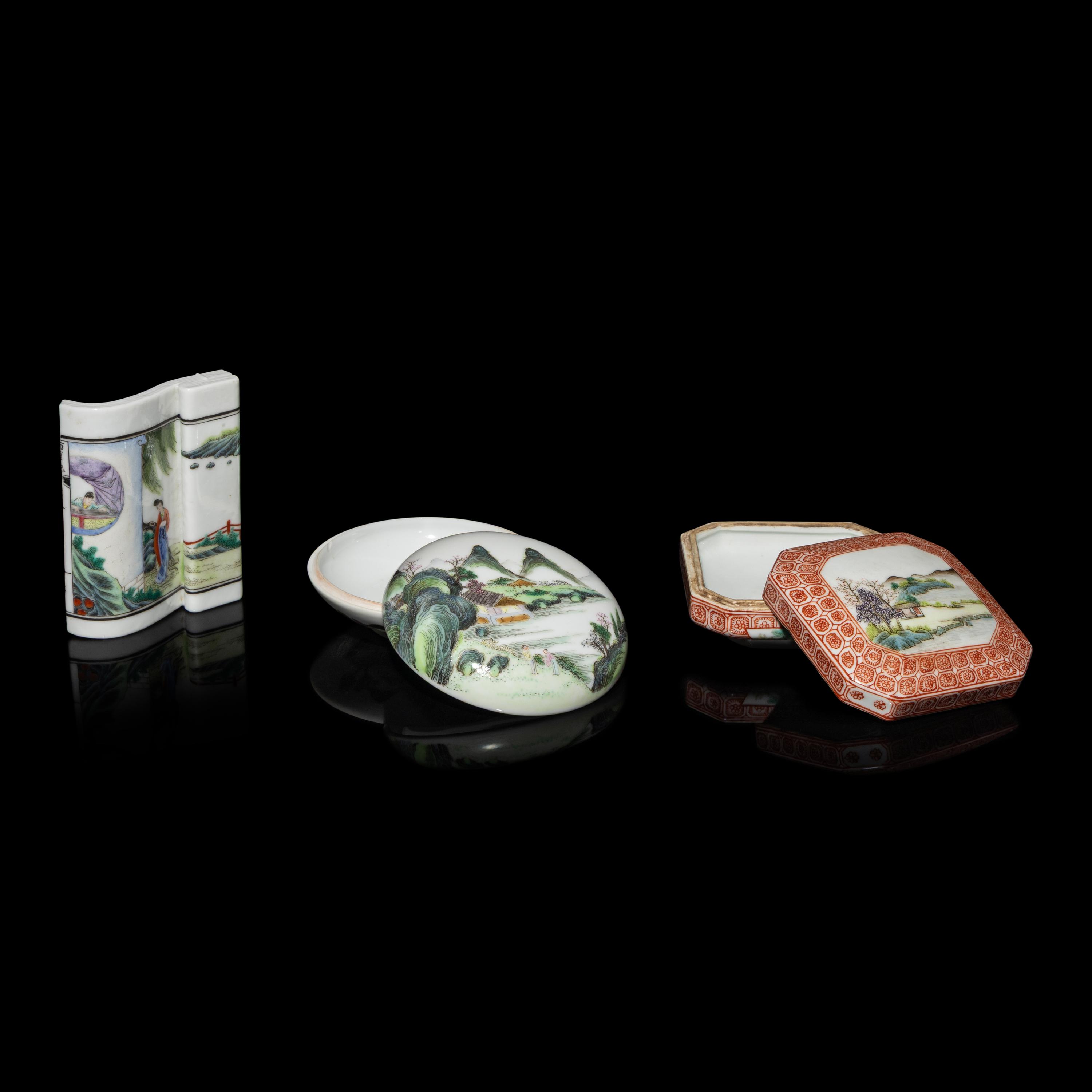 Three Chinese Famille Rose Porcelain Scholar's Objects, Early 20th Century — 近代 粉彩山水人物圖文房三件