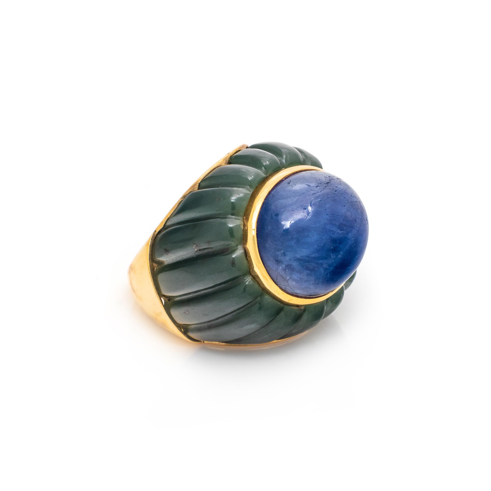 SAPPHIRE AND NEPHRITE JADE BOMBE RING