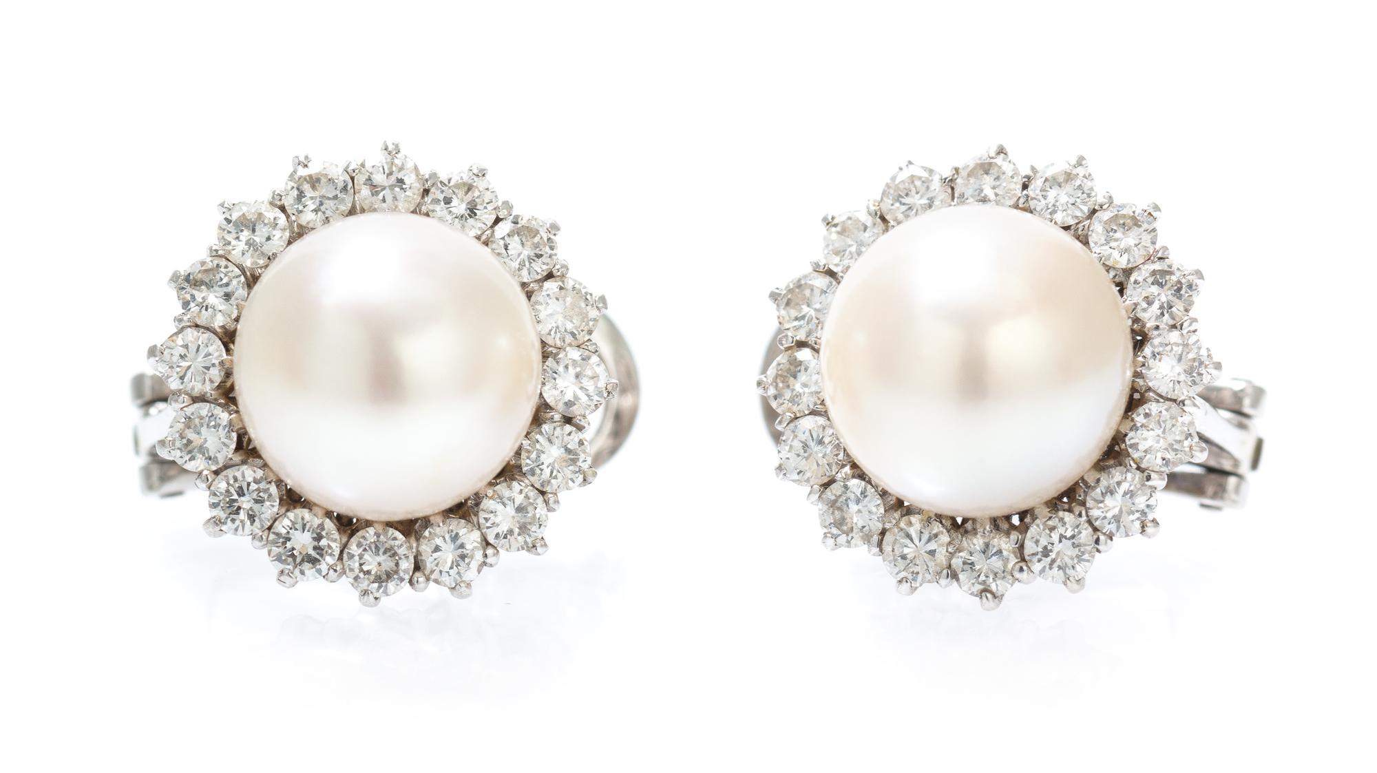 A White Gold, Diamond and Cultured Pearl Demi Parure, 5.70 dwts.