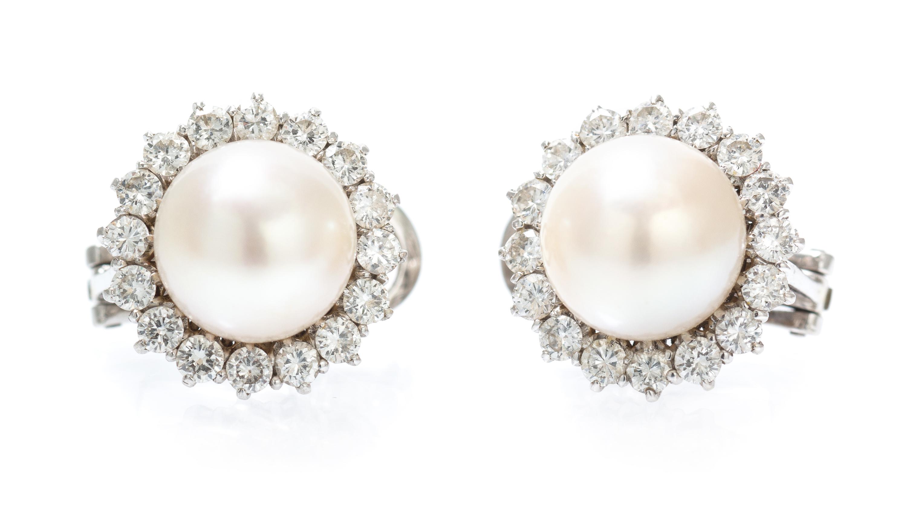 A White Gold, Diamond and Cultured Pearl Demi Parure, 5.70 dwts.