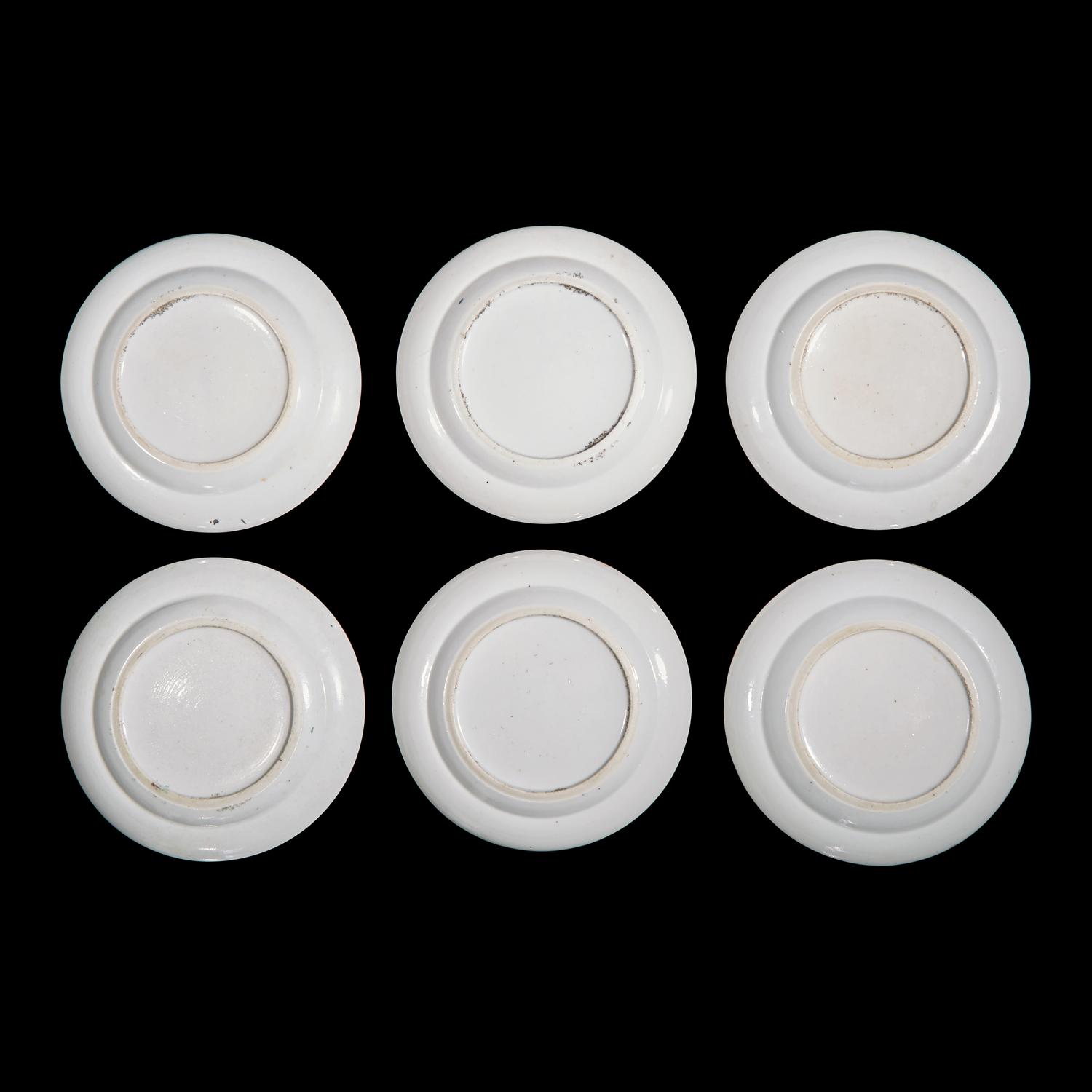 A Set of Six Chinese Export "Rose Mandarin" Luncheon or Dessert Plates, Second Half 19th Century 清中晚期 廣彩人物圖一組六件