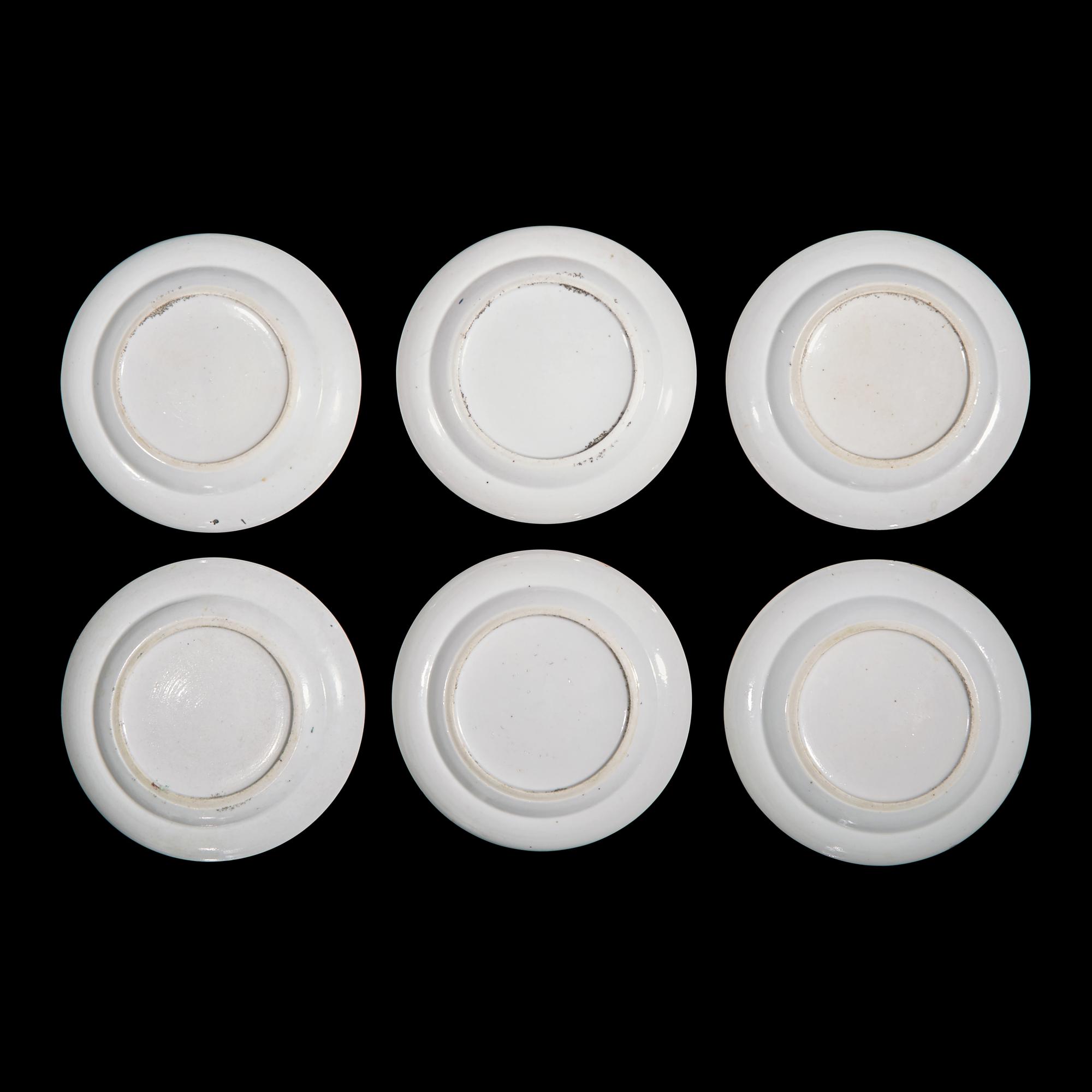 A Set of Six Chinese Export "Rose Mandarin" Luncheon or Dessert Plates, Second Half 19th Century 清中晚期 廣彩人物圖一組六件